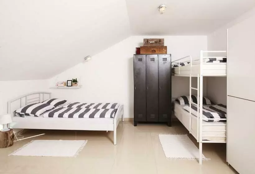 Eagle’s Nest Hostel