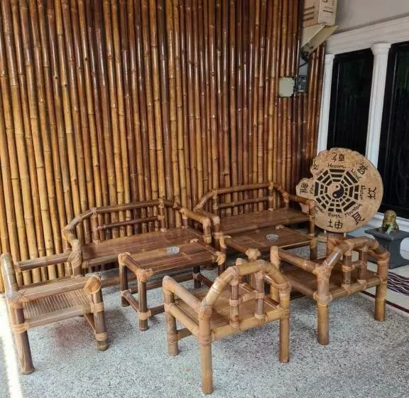 هاستل Traveller Home