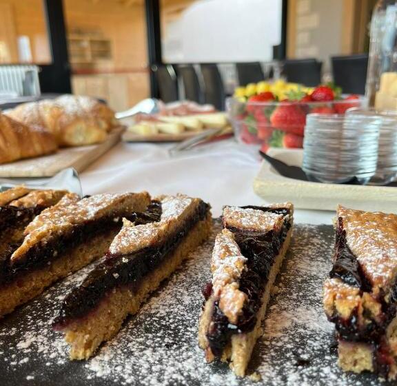 مبيت وإفطار La Stua