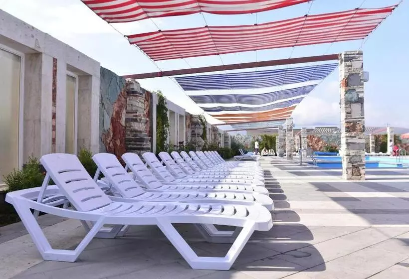 Maria Resort