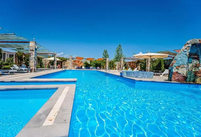 Maria Resort