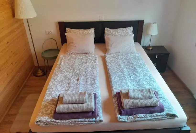 Turistična Kmetija Marovt