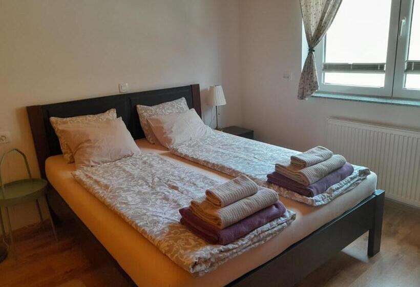 Turistična Kmetija Marovt