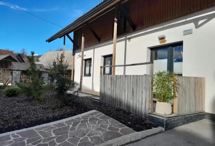 Turistična Kmetija Marovt