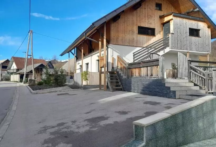 Turistična Kmetija Marovt