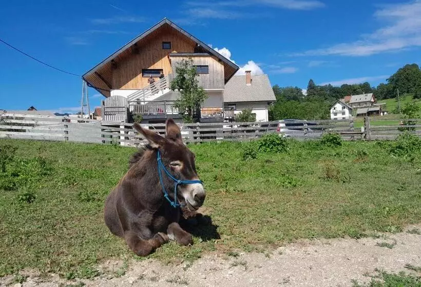 Turistična Kmetija Marovt