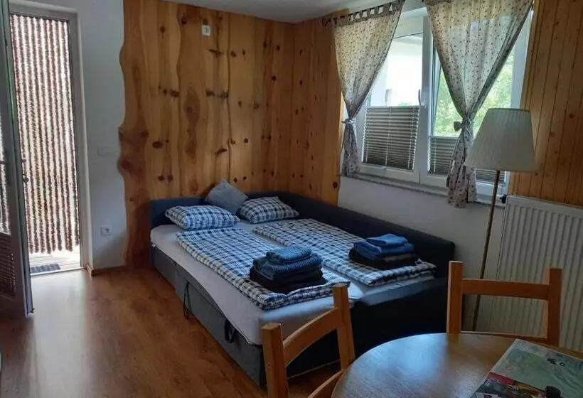 Turistična Kmetija Marovt