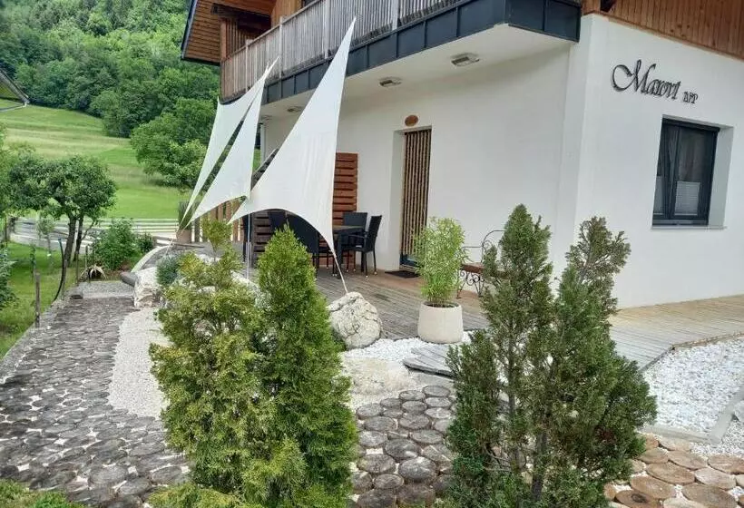Turistična Kmetija Marovt