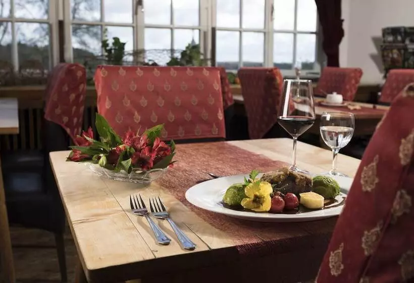 Burghaus & Villa Kronenburg