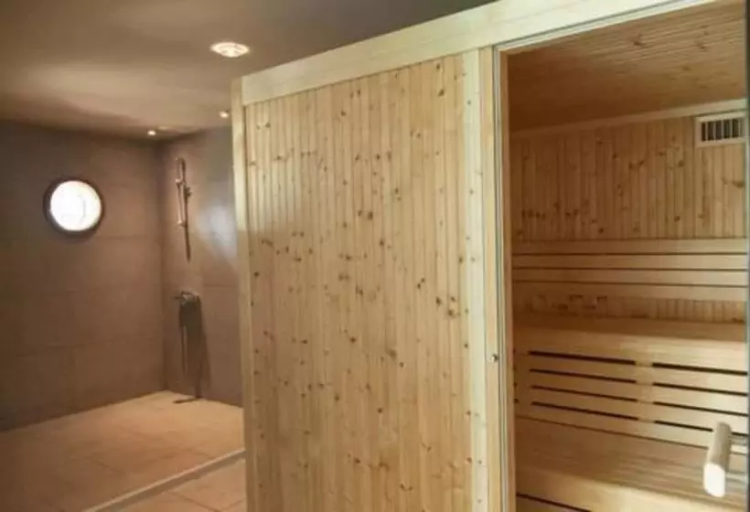 2122 Hotel Art Design