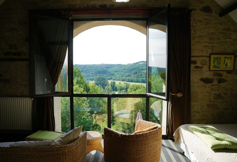 ホテル Hôtel Restaurant Le Mûrier De Viels   Grand Figeac