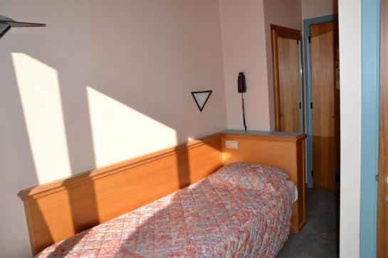 هتل Iris Aubepine