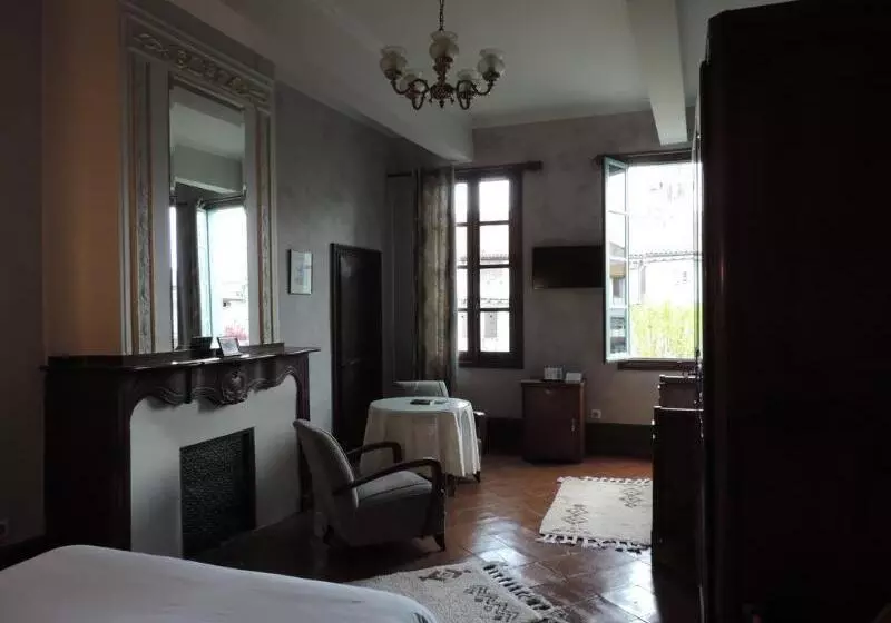 ホテル La Maison Des Consuls