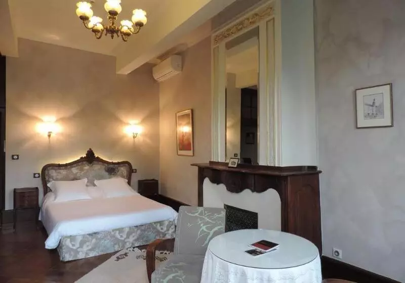 ホテル La Maison Des Consuls