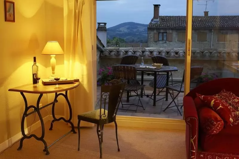 ホテル La Maison Des Consuls