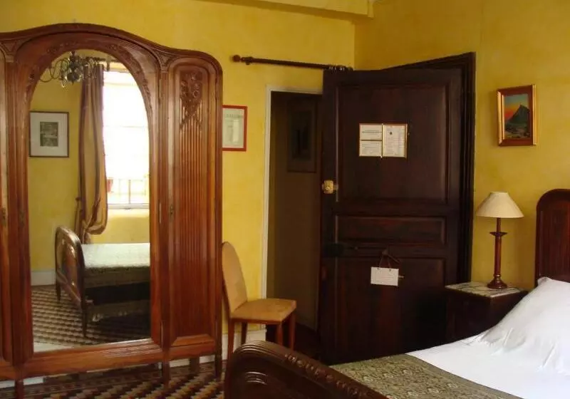 ホテル La Maison Des Consuls