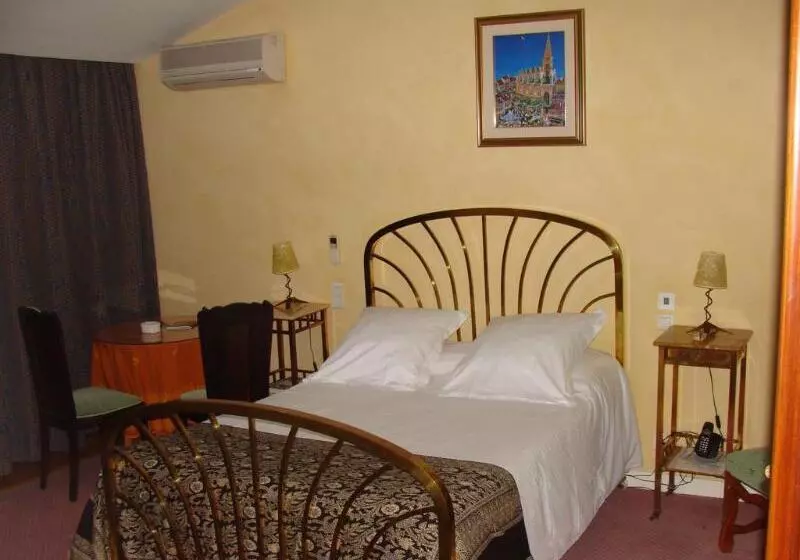 ホテル La Maison Des Consuls