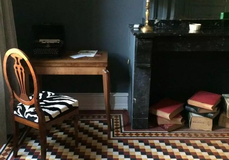 ホテル La Maison Des Consuls