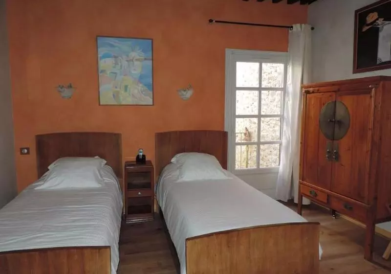 ホテル La Maison Des Consuls