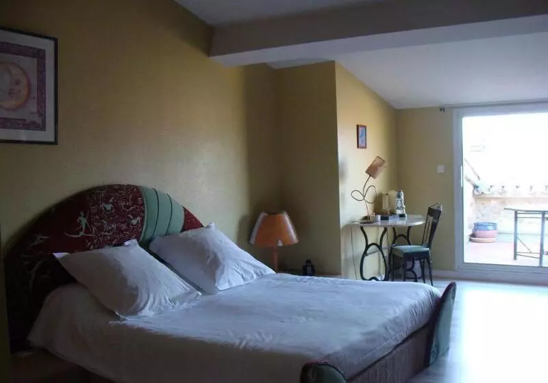 ホテル La Maison Des Consuls