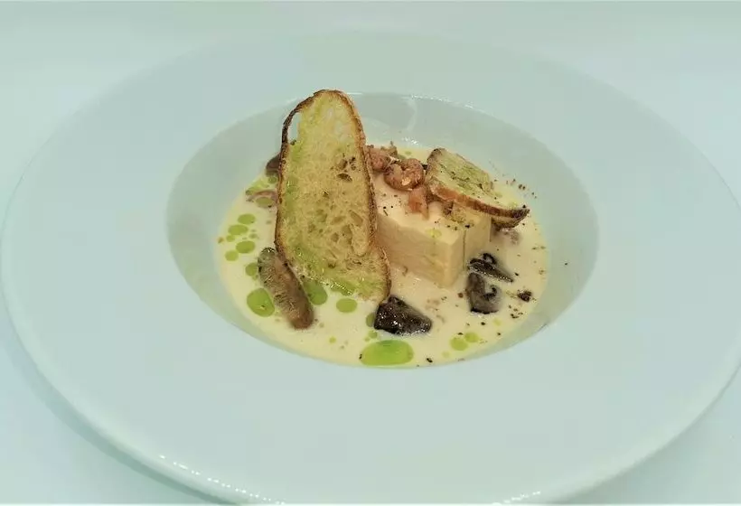 Logis Hotel Le Relais De La Poste Restaurant Le Fil Du Temps