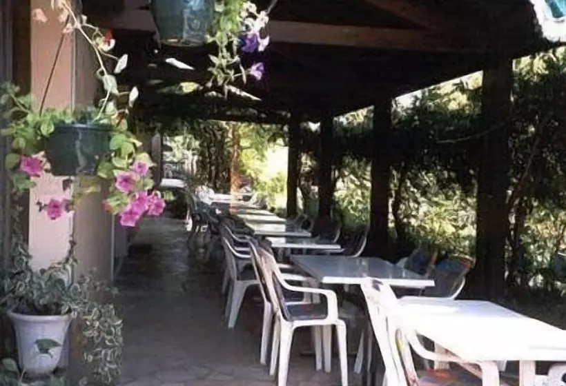 Отель Relais De Frejeroques