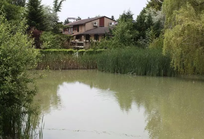 Отель Relais De Frejeroques