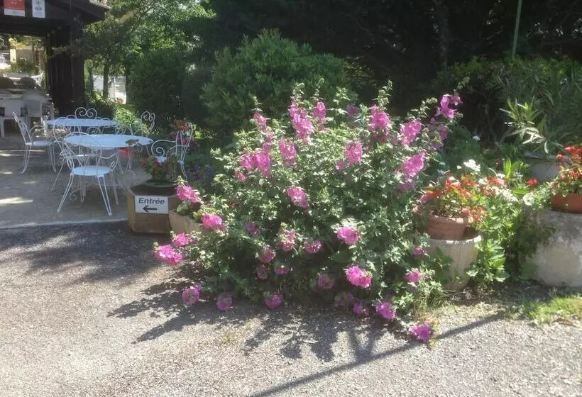 Отель Relais De Frejeroques