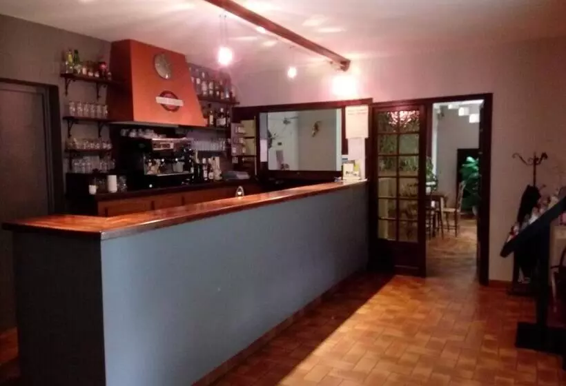 Отель Relais De Frejeroques