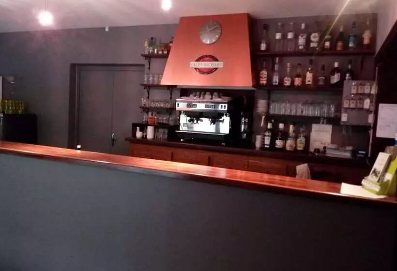 Отель Relais De Frejeroques