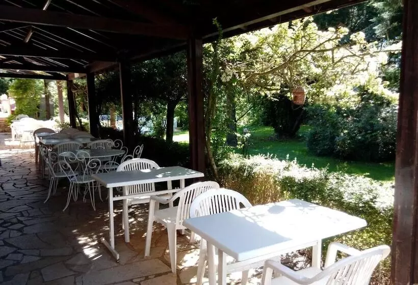 Отель Relais De Frejeroques