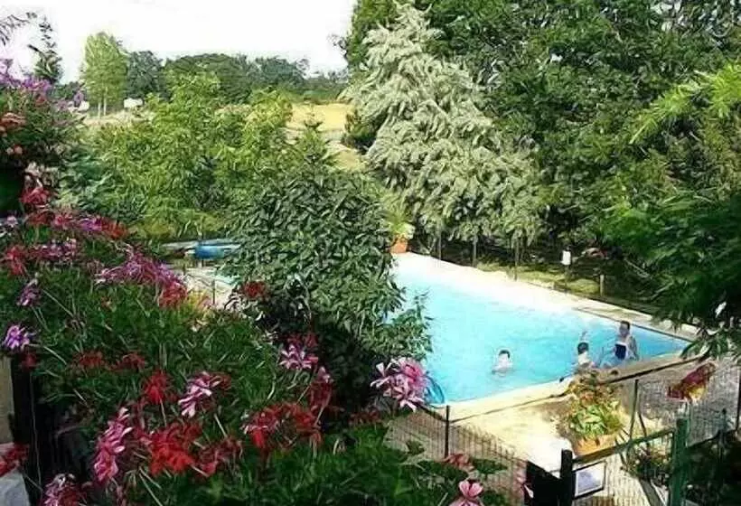 Отель Relais De Frejeroques