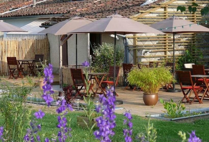 Logis Hotel Restaurant La Barguillere