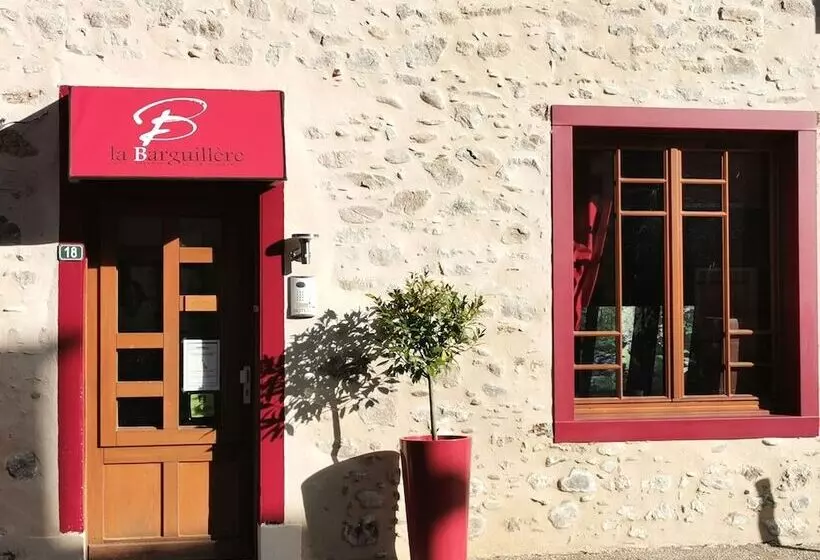Logis Hotel Restaurant La Barguillere