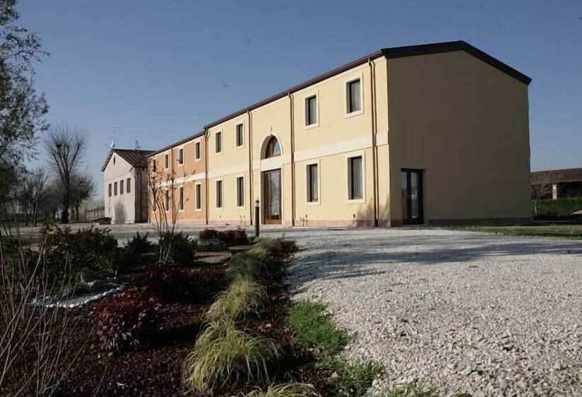 ホテル Otto Ducati D Oro