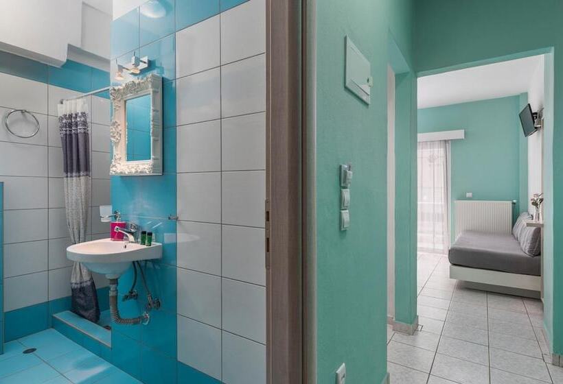 فندق Ouzas Luxury