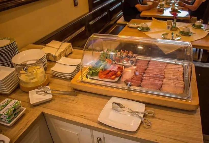 호텔 Raffelsteiner Hof Garni