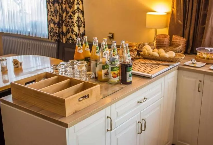 호텔 Raffelsteiner Hof Garni