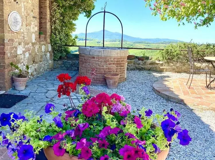 Отель Lachiusa Tuscany