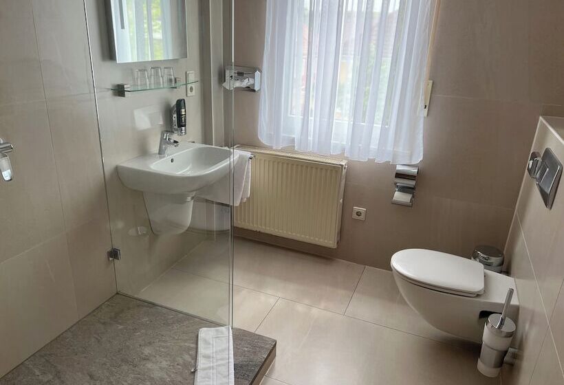 فندق Restaurant Zum Kirschbaum