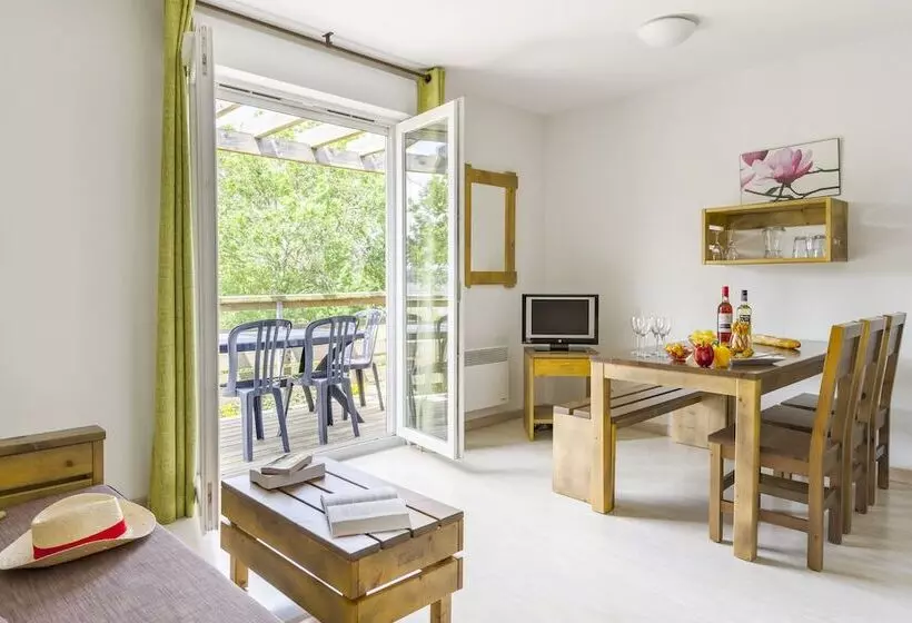 Отель Résidence Lagrange Vacances Les Terrasses Du Lac