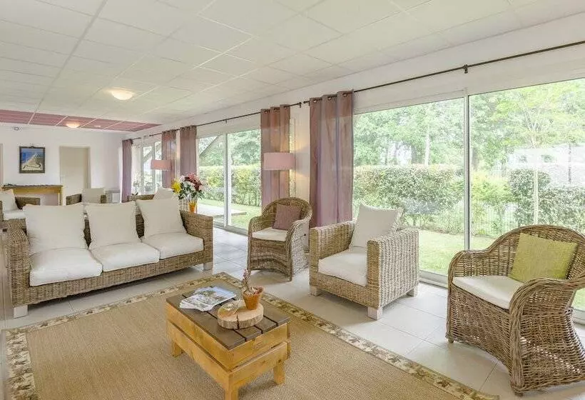 Отель Résidence Lagrange Vacances Les Terrasses Du Lac