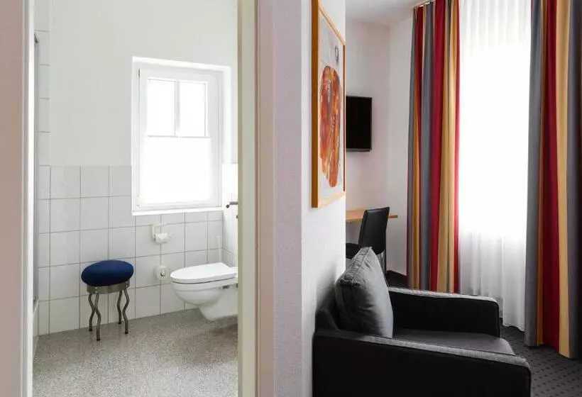 Отель Tiemanns Boardinghouse