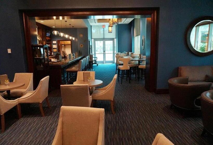 Luxury Suites International At The Signature