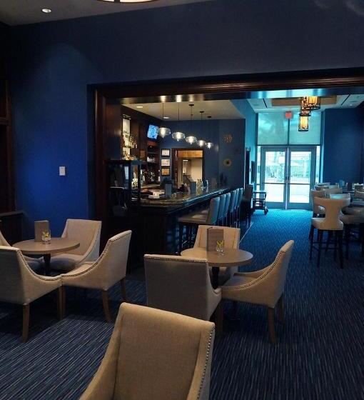 Luxury Suites International At The Signature