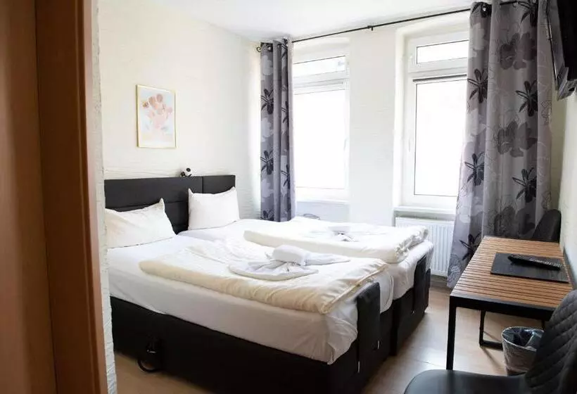 Пансион Neubert`s Gasthaus Am Rhein