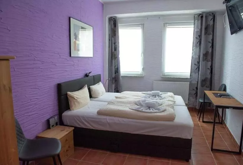 Пансион Neubert`s Gasthaus Am Rhein