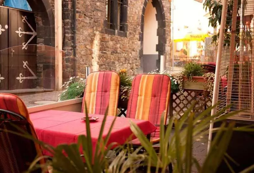 Пансион Neubert`s Gasthaus Am Rhein