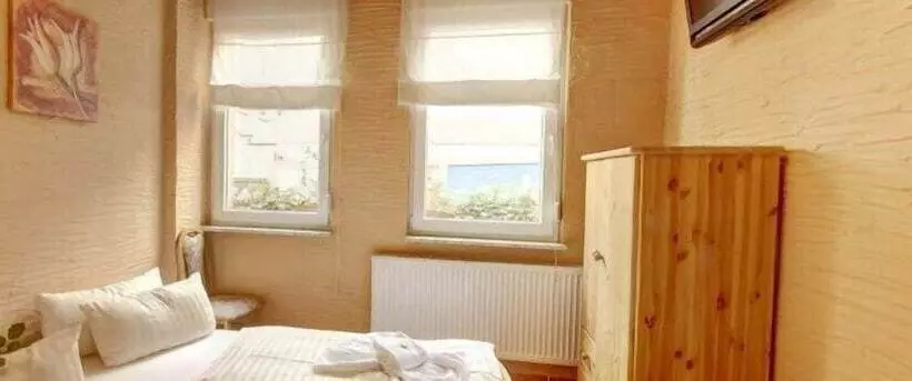 Пансион Neubert`s Gasthaus Am Rhein