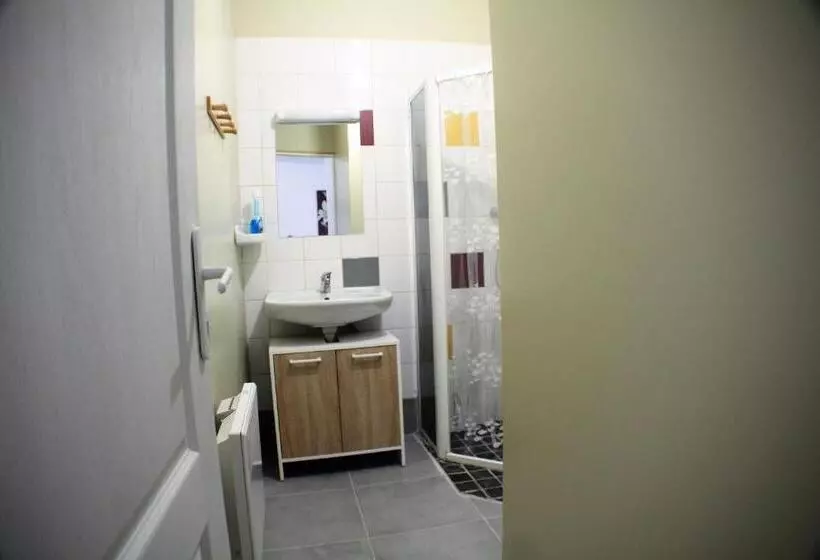 Le Cottage Des Curie